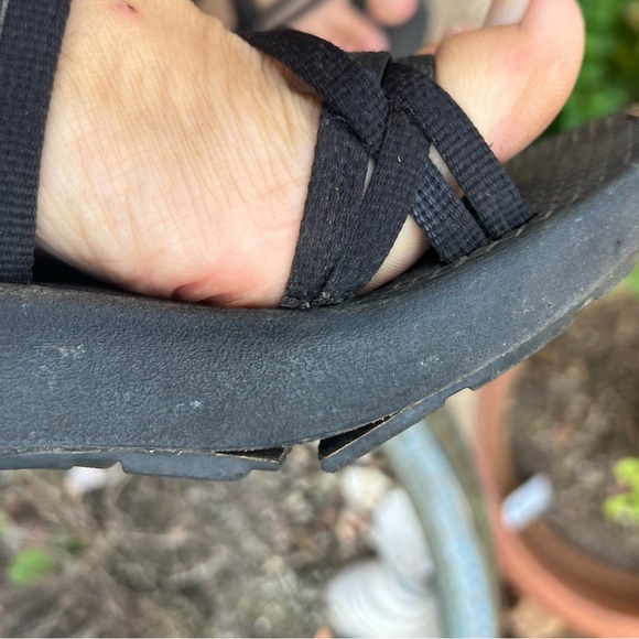 Chacos Black size 9 - Picture 7 of 13